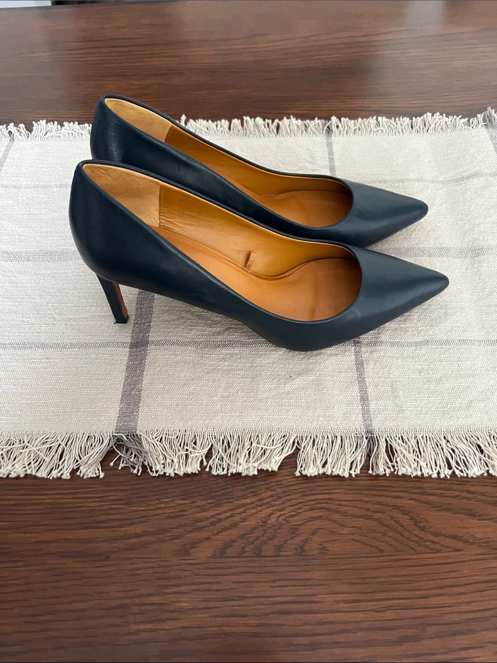 Zara Navy Pointed Toe Leather Pumps